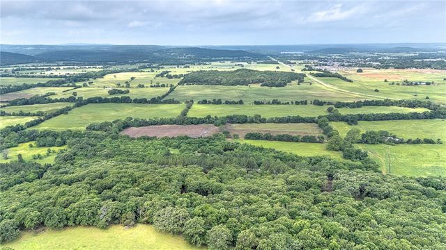 11476 Centerpoint Church Road, Prairie Grove, AR 72753