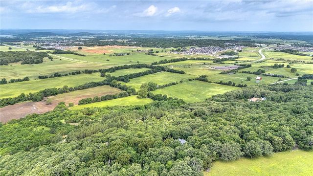 11476 Centerpoint Church Road, Prairie Grove, AR 72753