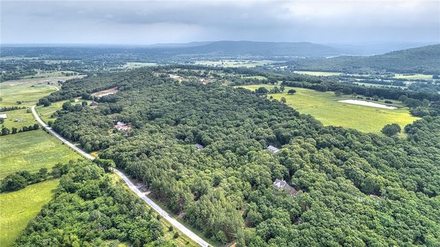 11476 Centerpoint Church Road, Prairie Grove, AR 72753