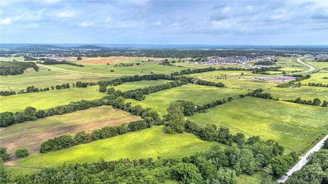 11476 Centerpoint Church Road, Prairie Grove, AR 72753