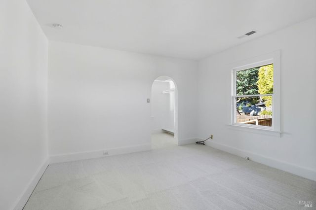 2094 Center Rd, Novato, CA 94947