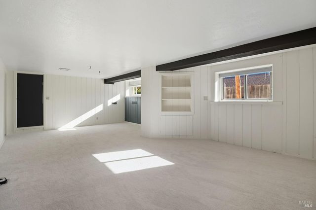 2094 Center Rd, Novato, CA 94947