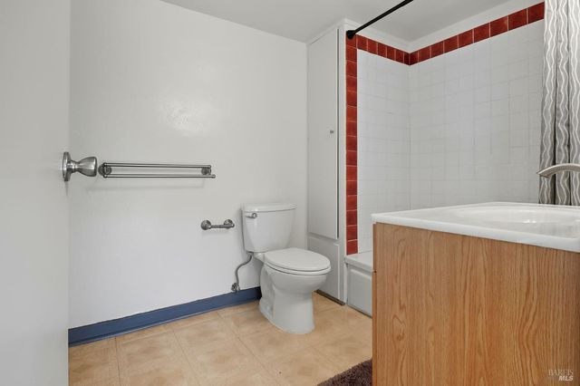 2094 Center Rd, Novato, CA 94947