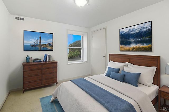 2094 Center Rd, Novato, CA 94947