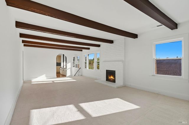 2094 Center Rd, Novato, CA 94947