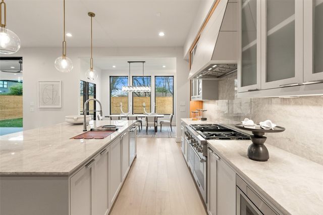 1410 Aldrich Street, Houston, TX 77055