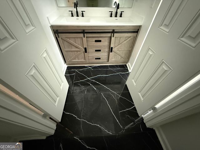 6409 Caledon Court, Locust Grove, GA 30248