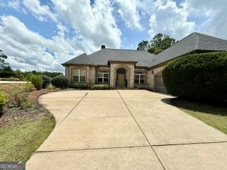 6409 Caledon Court, Locust Grove, GA 30248