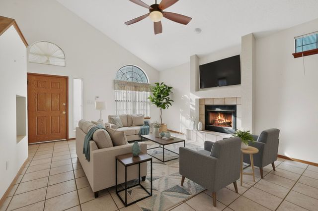 4729 Plume Road NW, Albuquerque, NM 87120