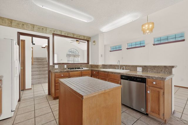 4729 Plume Road NW, Albuquerque, NM 87120