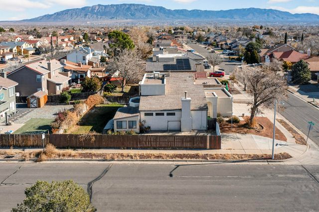 4729 Plume Road NW, Albuquerque, NM 87120