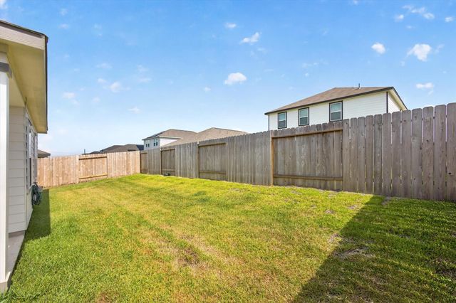31318 Gayle Prairie Oaks St Street, Waller, TX 77484