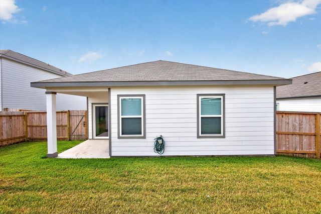 31318 Gayle Prairie Oaks St Street, Waller, TX 77484