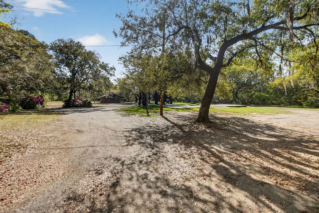 2907 River Road, Johns Island, SC 29455