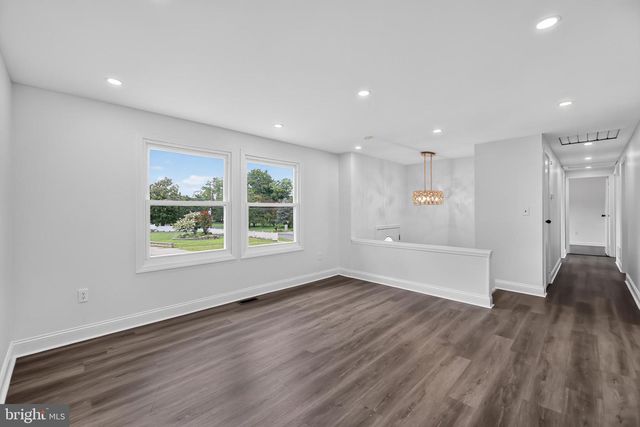 1569 W CHESTNUT AVE, Vineland, NJ 08360