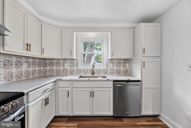 1569 W CHESTNUT AVE, Vineland, NJ 08360