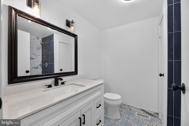 1569 W CHESTNUT AVE, Vineland, NJ 08360