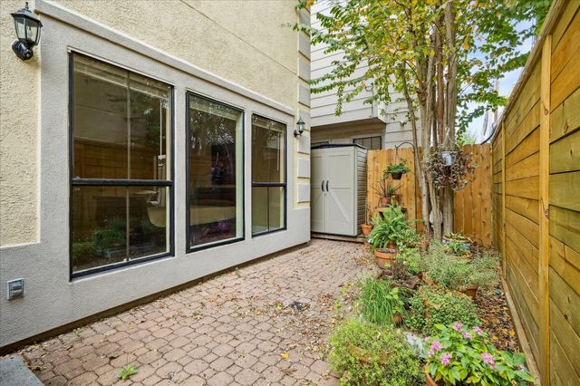 3515 Yupon Street, Houston, TX 77006