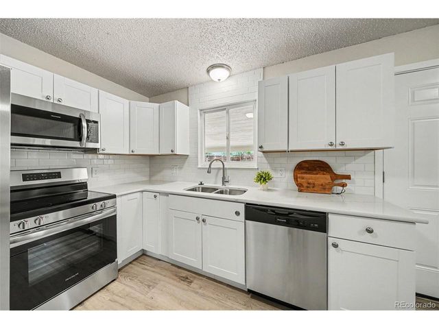 2122 Doniphan Dr, Colorado Springs, CO 80910