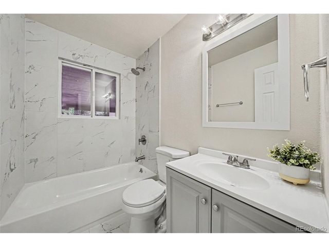 2122 Doniphan Dr, Colorado Springs, CO 80910