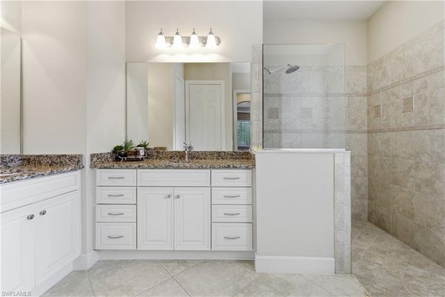 7932 Princeton DR, Naples, FL 34104