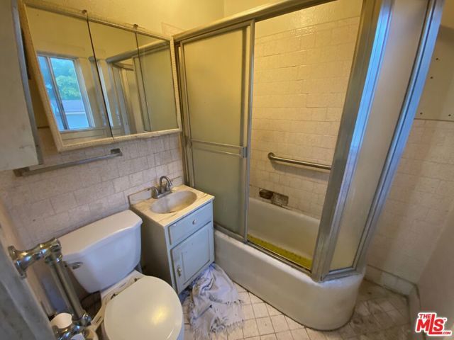 5220 Raphael Street, Los Angeles, CA 90042