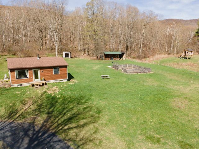 26 Merrill Spring Road, Tinmouth, VT 05773