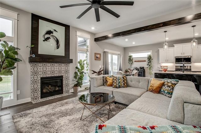 213 SW Davenport Drive, Blue Springs, MO 64014
