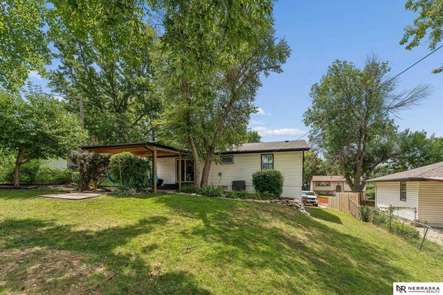 5006 Trail Creek Avenue, Omaha, NE 68157