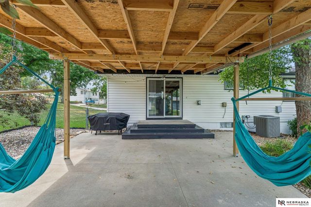 5006 Trail Creek Avenue, Omaha, NE 68157