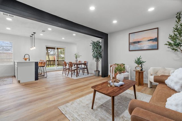 8842 Donnybrook Lane, Dallas, TX 75217