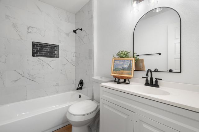 8842 Donnybrook Lane, Dallas, TX 75217