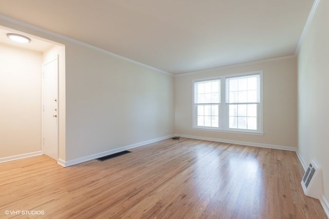 4260 W Nelson Street 1, Chicago, IL 60641