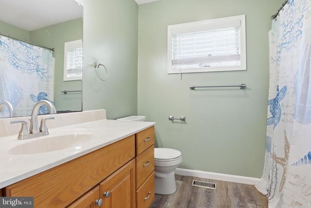 7340 WOODLAND DR, Spring Grove, PA 17362