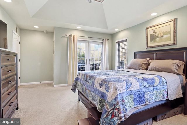 7340 WOODLAND DR, Spring Grove, PA 17362