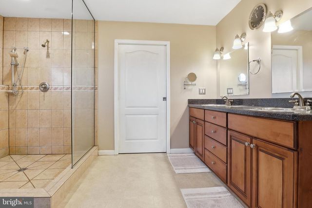 7340 WOODLAND DR, Spring Grove, PA 17362