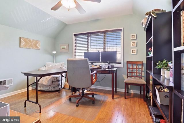 7340 WOODLAND DR, Spring Grove, PA 17362