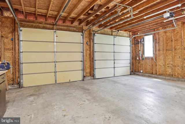 7340 WOODLAND DR, Spring Grove, PA 17362