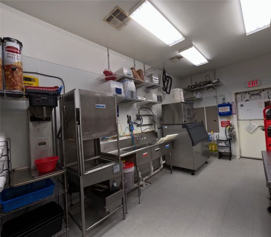 3667 3667 E Interstate 30, Campbell, TX 75422