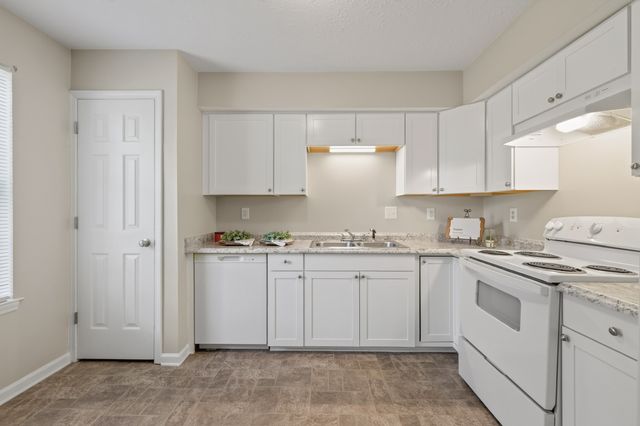 103 Coventry Woods Dr, Madison, TN 37115