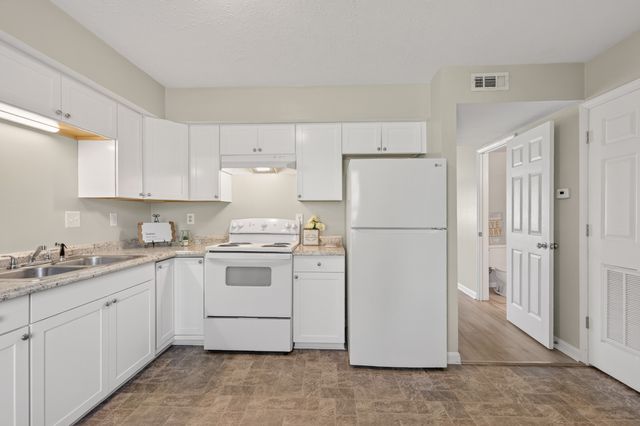 103 Coventry Woods Dr, Madison, TN 37115