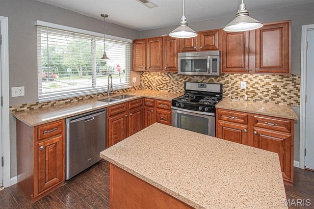 1627 Williamsburg Drive, Barnhart, MO 63012
