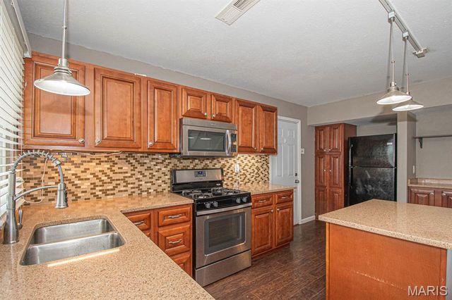 1627 Williamsburg Drive, Barnhart, MO 63012