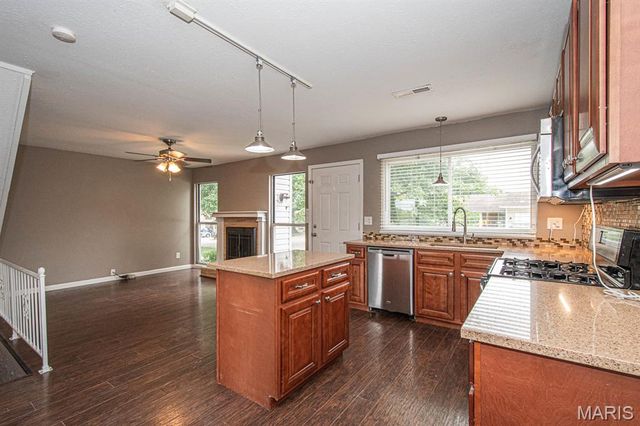1627 Williamsburg Drive, Barnhart, MO 63012