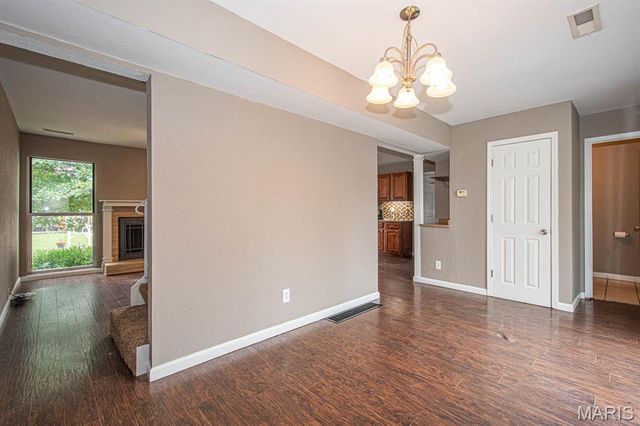 1627 Williamsburg Drive, Barnhart, MO 63012