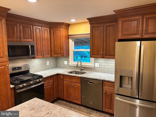 1270 CLOVER LN, Feasterville Trevose, PA 19053