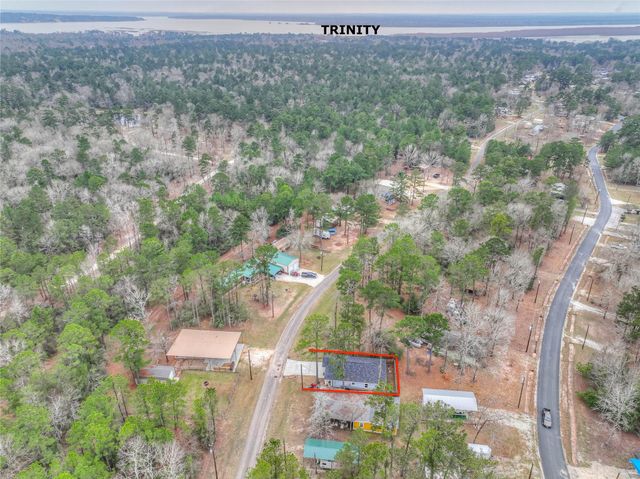 627 Pinewood Drive, Trinity, TX 75862