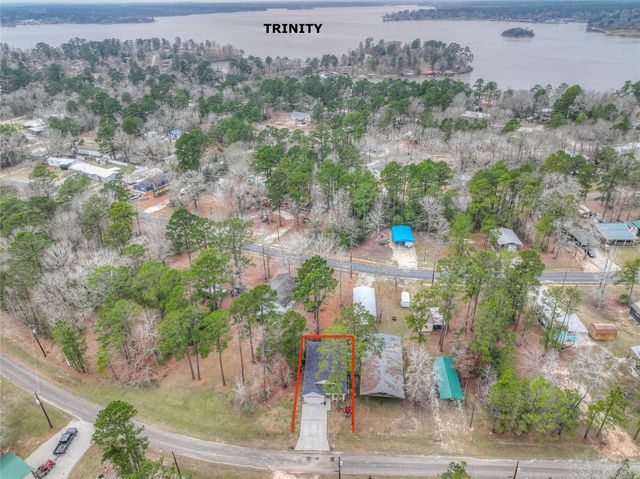 627 Pinewood Drive, Trinity, TX 75862