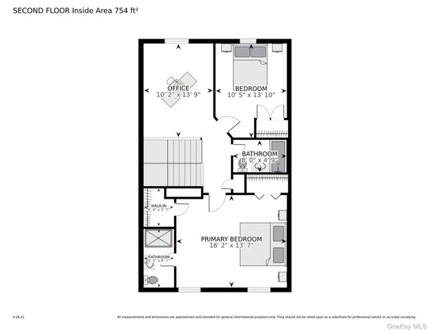 12 Hampton Way, Woodbury, NY 11797
