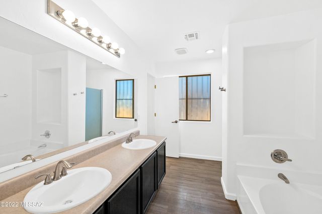 3680 W Ostler Street, Tucson, AZ 85746